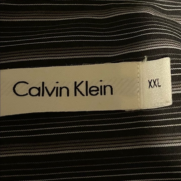 CALVIN Klein black/charcoal gray striped button up shirt
Size XXL - Picture 7 of 8